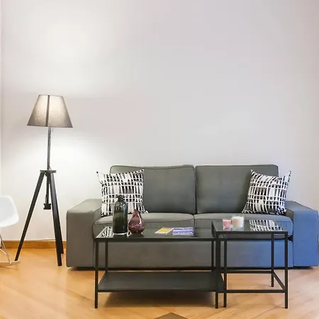 Toni's 4bd Near Classy Kolonaki, Locals Enjoy It Apartment