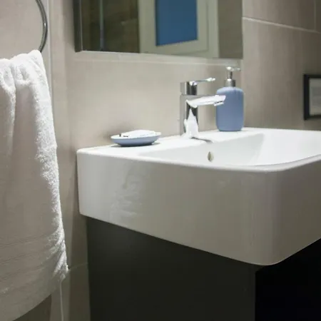 Toni's 4bd Near Classy Kolonaki, Locals Enjoy It Apartment Athens
