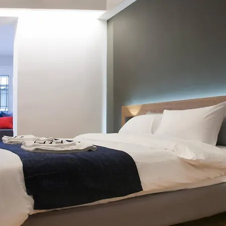 Apartment Toni's 4bd Near Classy Kolonaki, Locals Enjoy It Athens